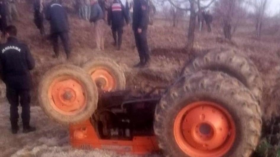 kutahya pazarlar8217da traktor kazasi 1 kisi hayatini kaybetti