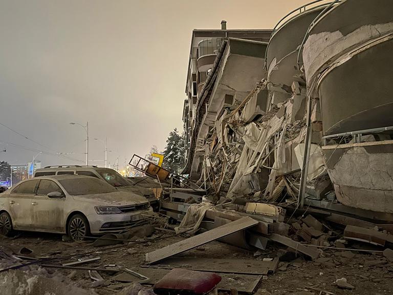 Kahramanmaraş’ta 7,4 ve Gaziantep’te 6,5 ile 6,4 Büyüklüğünde Deprem