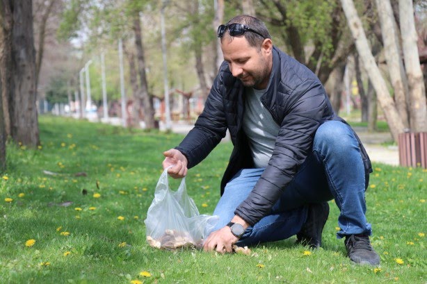 kilosu 3 bin lira ormanda kilolarca bulup sevincten oynamaya basladilar 72f2a5