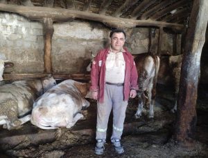Yozgat’ta Yaşayan Besici, Süt Fiyatlarını Müşterilerinin Gelir Durumuna Göre Belirliyor