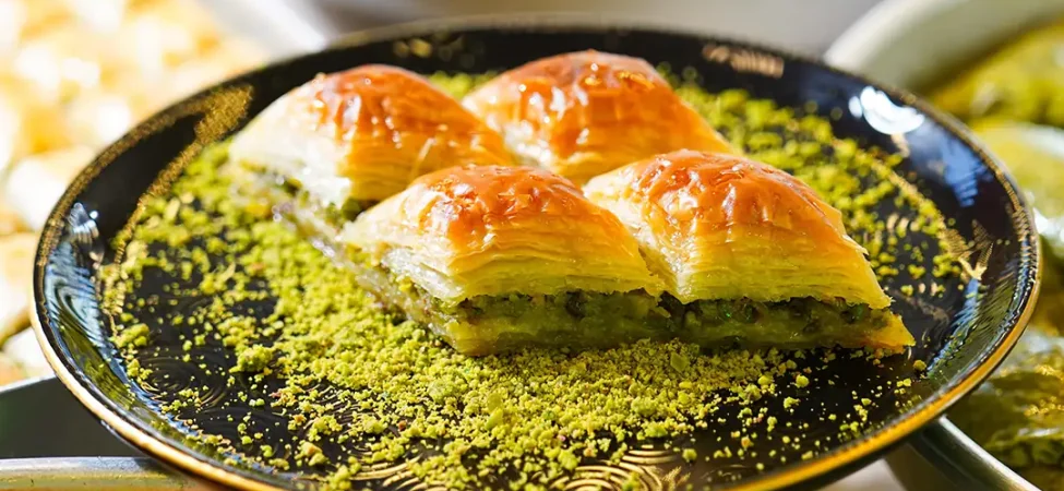 antep-baklavasi-abdulkadir-gulluoglu